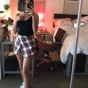 Brandy Melville Envelope Plaid Skort/ Skirt